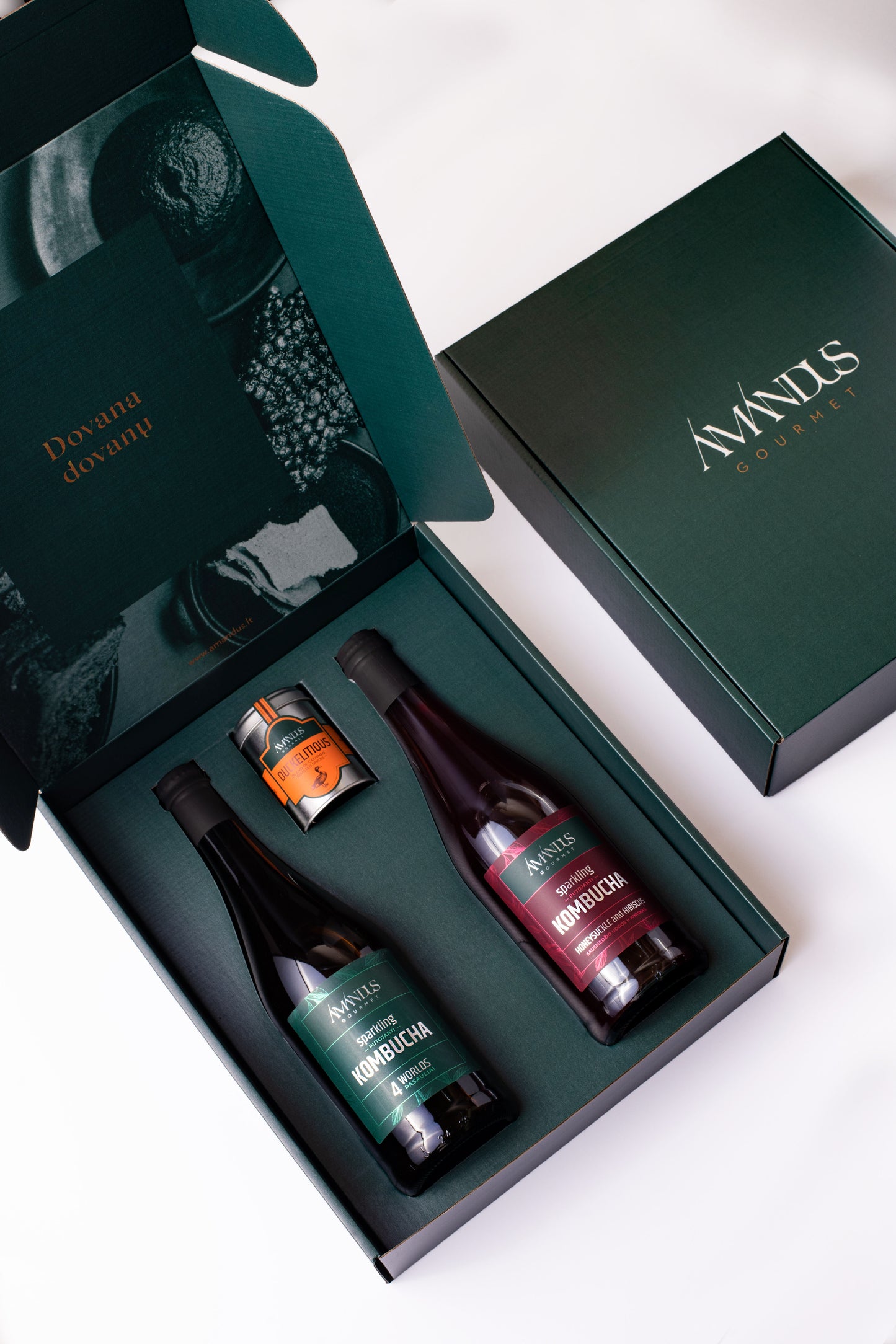 Large gourmet gift set: two kombuchas and spices